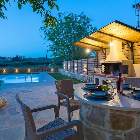 Athina's House * Drakas