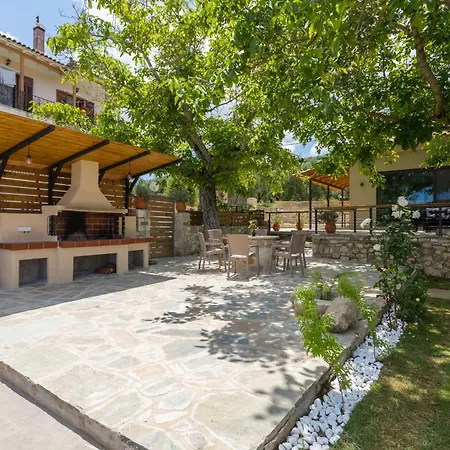 Athina's House * Drakas